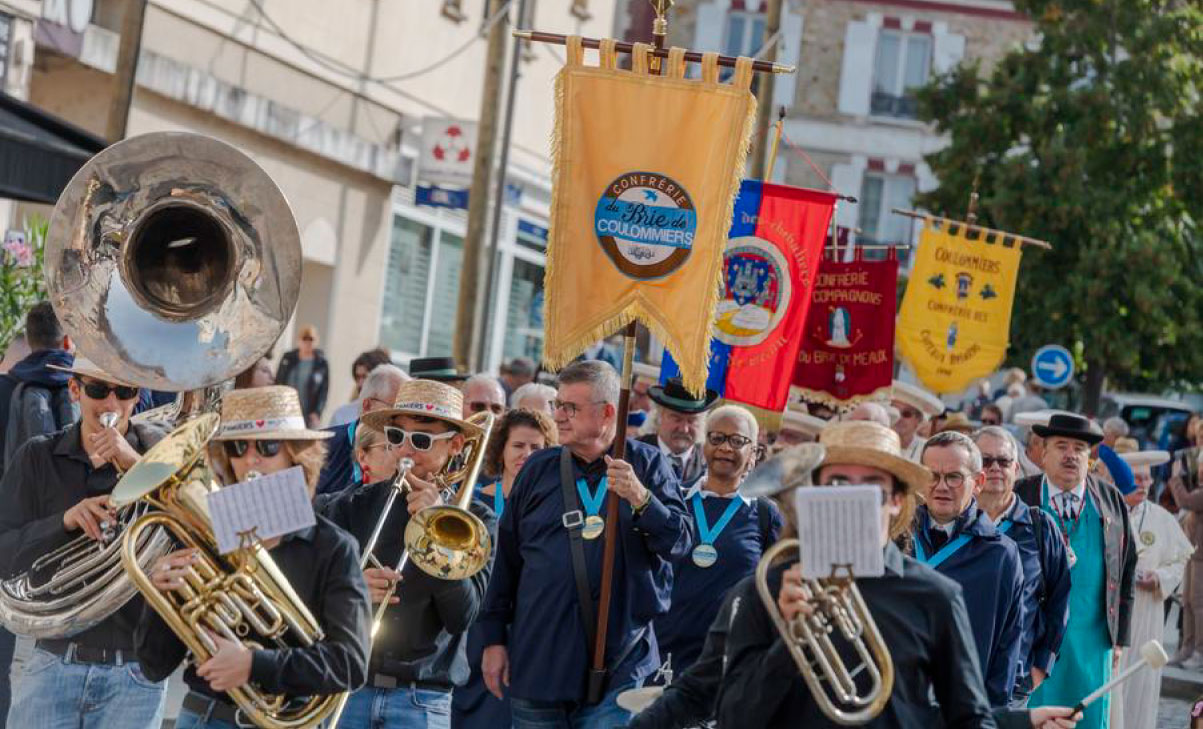 defile-fanfare-casb