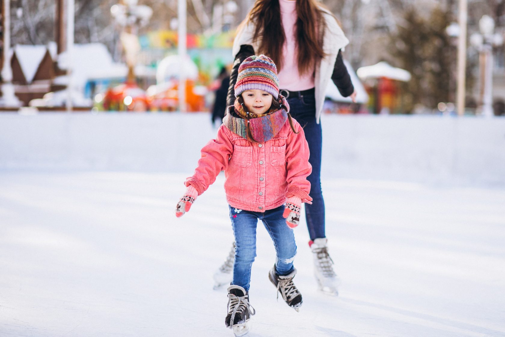 mere-fille-enseignement-patinage-glace-patinoire