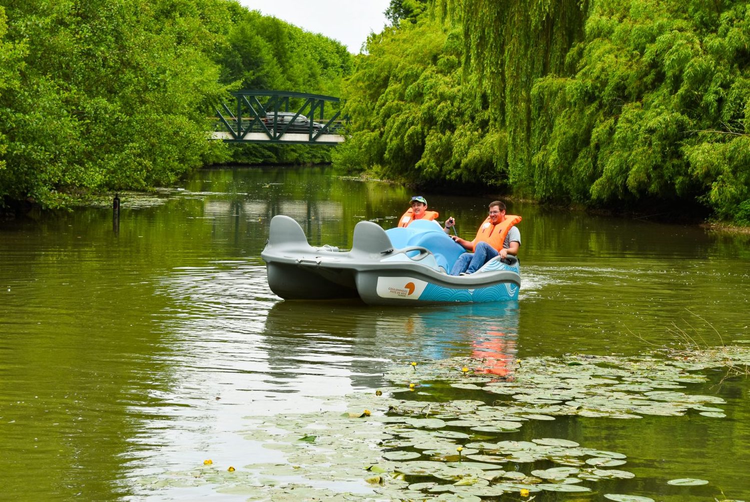 Pedalo-01