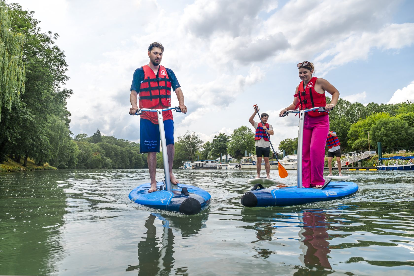 Pratiquer des loisirs nautiques sur la Marne en paddle à pédales